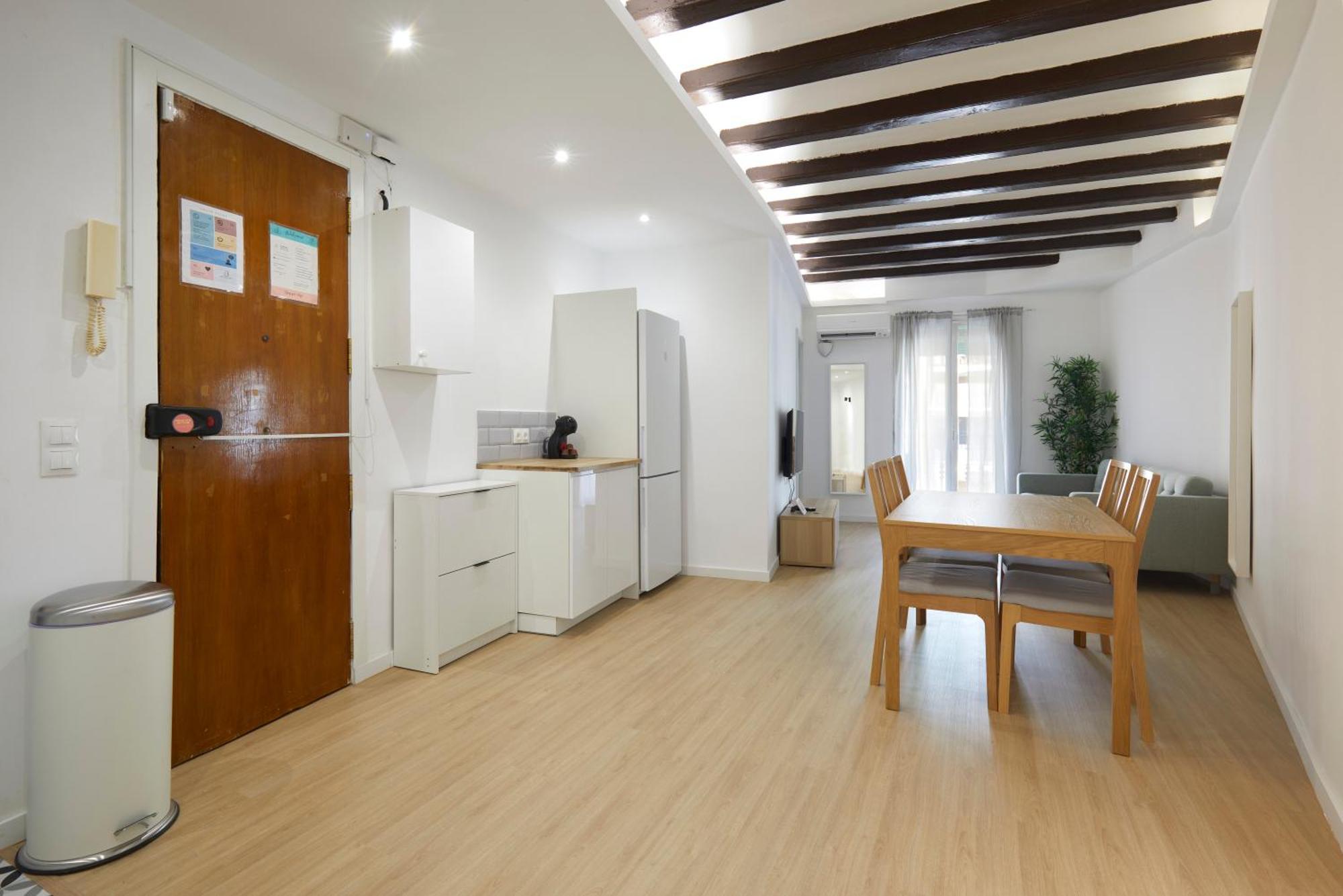 17 Nice Apartment Next To El Molino บาร์เซโลนา ภายนอก รูปภาพ