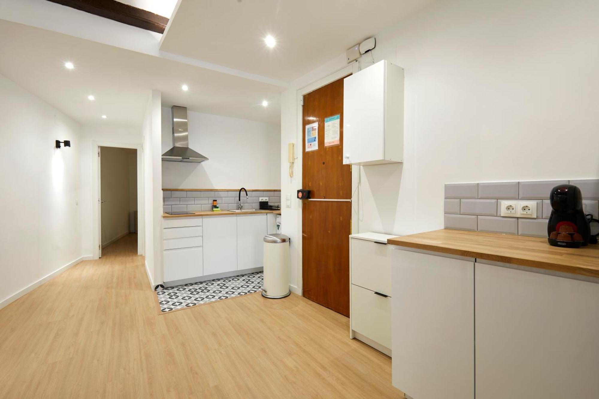 17 Nice Apartment Next To El Molino บาร์เซโลนา ภายนอก รูปภาพ